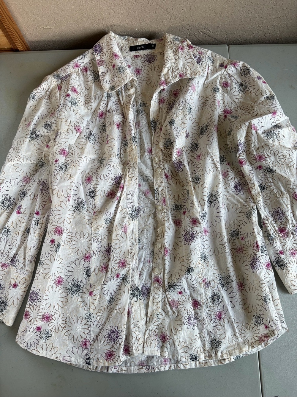 White Floral Button-Up Top with Pink & Black Accents